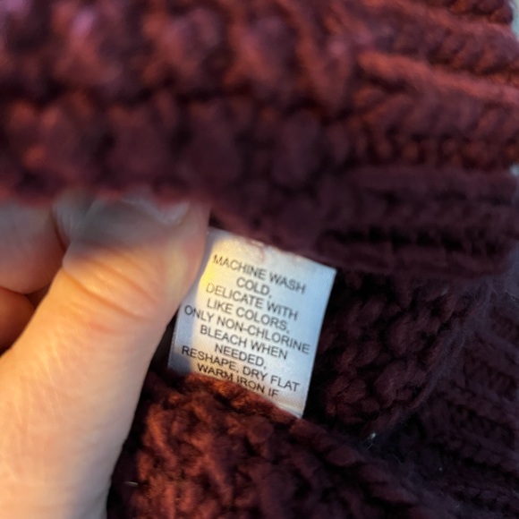 LA Hearts Knit Sweater - Picture 5 of 5